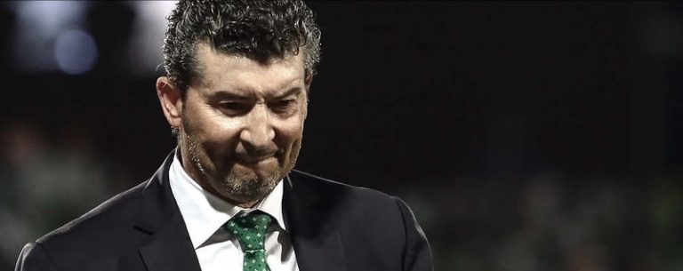 Santos despide a su entrenador ‘Chepo’ de la Torre