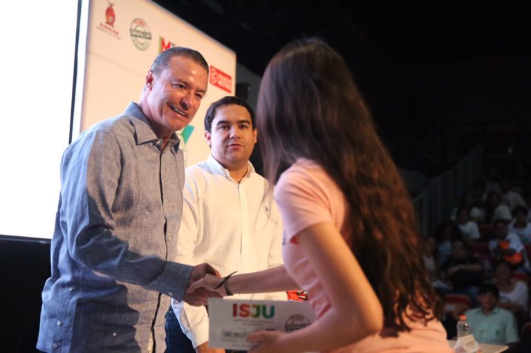 Advierte Quirino recortes al presupuesto 2018 por sismos