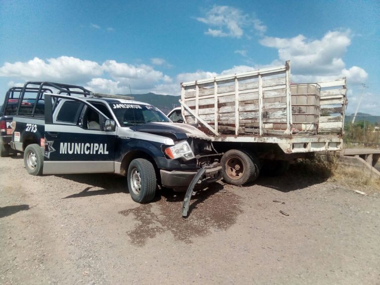 Aseguran tras persecución 3 mil litros de combustible en ‘El Tamarindo’