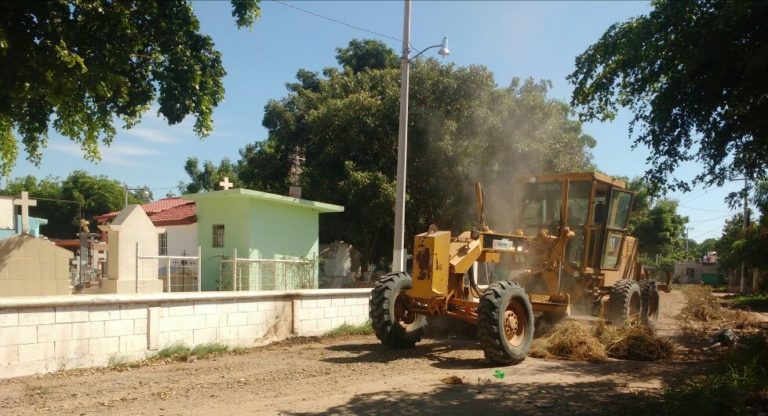 Inicia Navolato limpieza de panteones previo al Día de Muertos