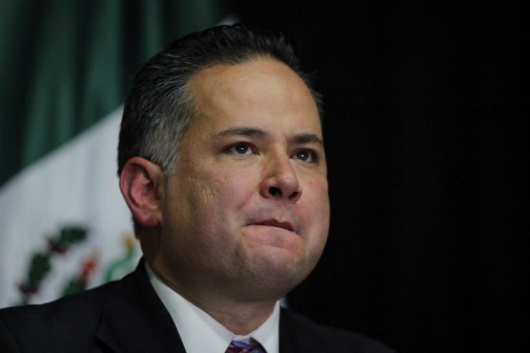 Destituyen a titular de la Fepade tras escándalo contra director de Pemex