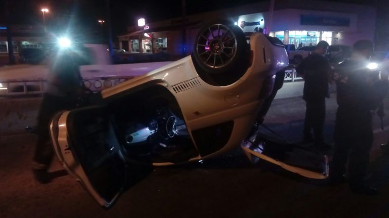 Un herido en la del Valle tras volcarse en automóvil