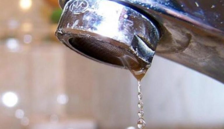 Suspenden servicio de agua potable en colonias del sur de Navolato