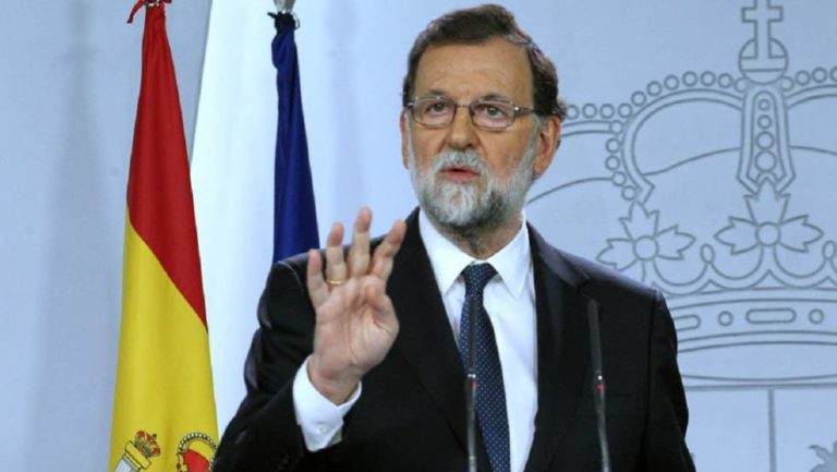Rajoy destituirá al gobierno catalán y recortará poder del Parlamento