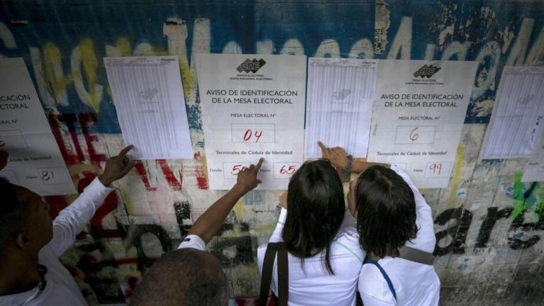 Arrancan comicios en Venezuela; se miden ‘chavismo’ y oposición
