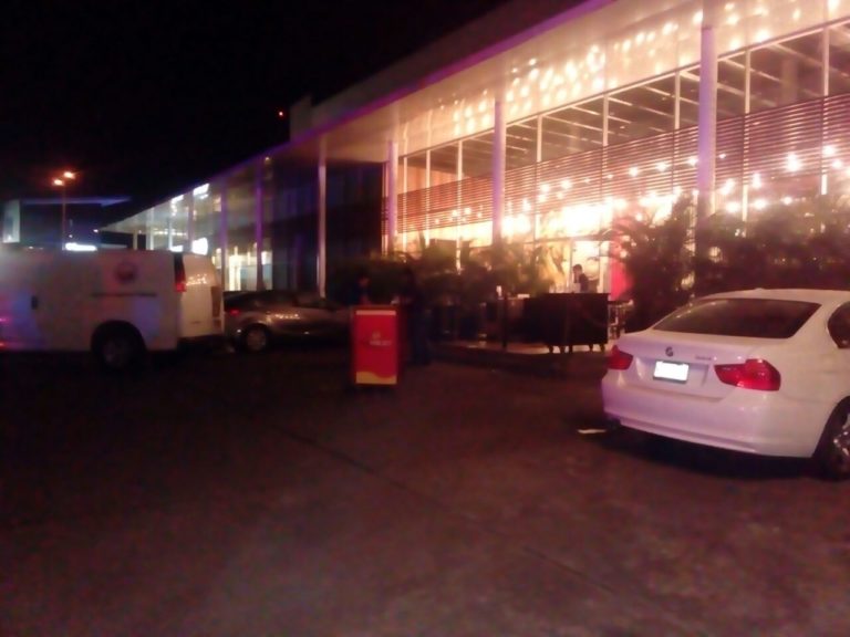 Dos muertos y dos heridos deja ataque a bar en Culiacán