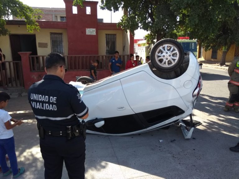 Accidentes automovilísticos dejan cuatro lesionados en Culiacán