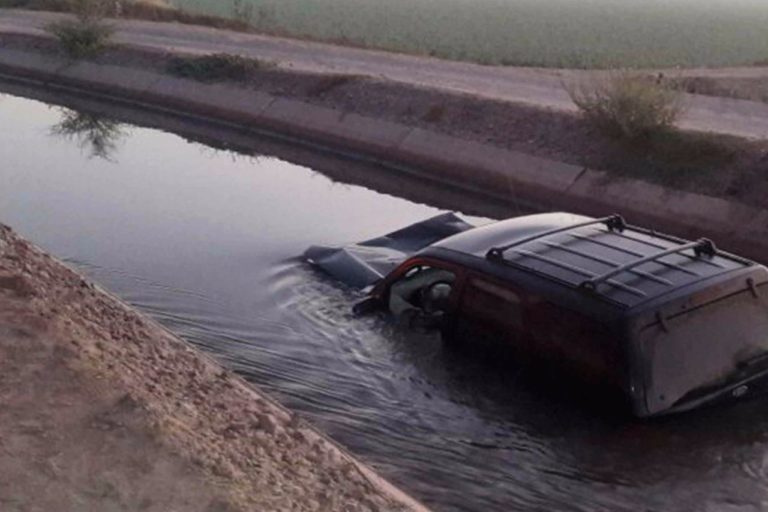 Bebé tenía 6 meses; murió ahogado al caer auto a un canal