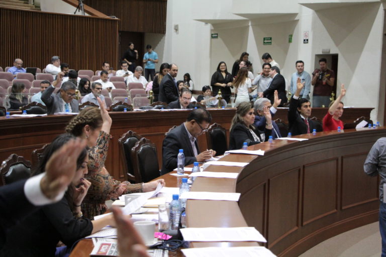 Diputados llaman a comparecer al fiscal por asesinato del periodista Javier Valdez