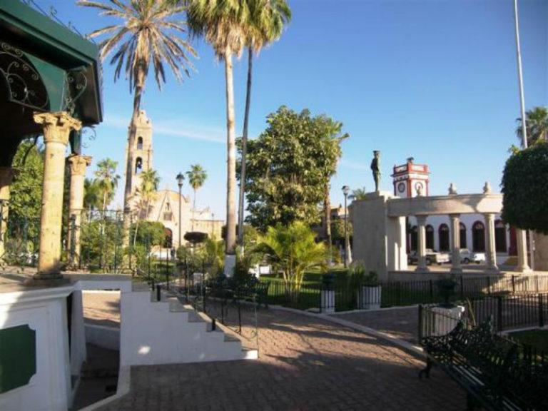 Cuatro pueblitos para el puente del 20