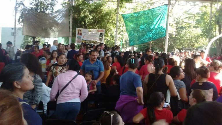 ‘Destapan’ en Villa Juárez acarreos a evento de Prospera en Culiacán; les cobraron $50 por titular