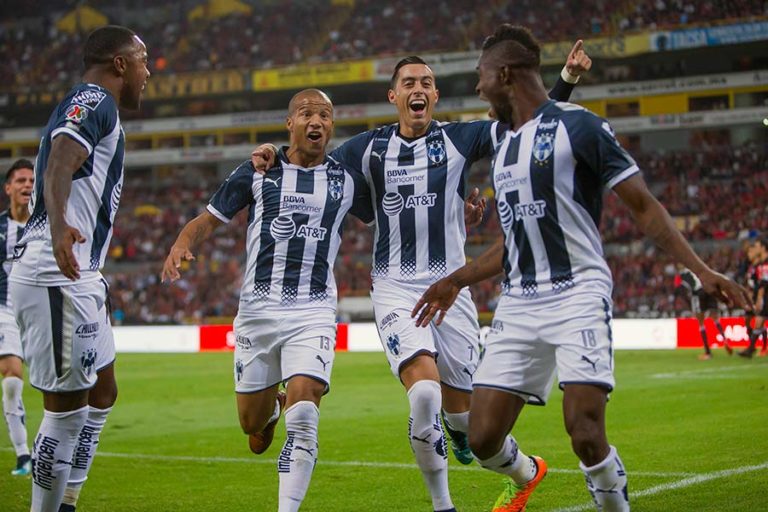 Cruz Azul desaprovecha; Rayados vence al Atlas y pone un pie en semifinales