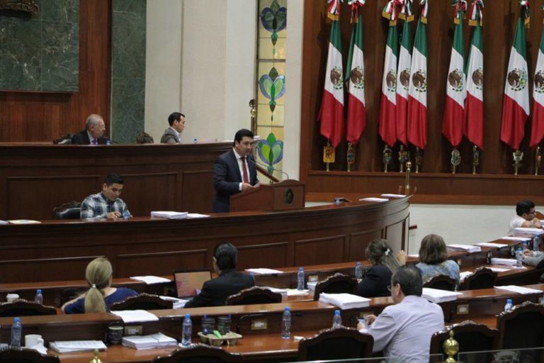 Diputados dan entrada a iniciativa para desaparecer pago de tenencia en Sinaloa