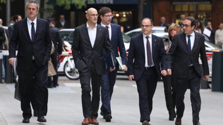 Ordenan prisión para cancilleres del gobierno catalán