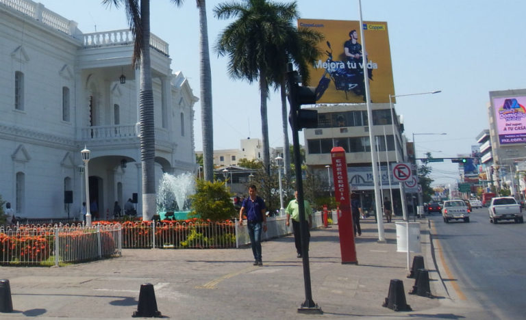 Calor llega a casi 40 grados en Culiacán