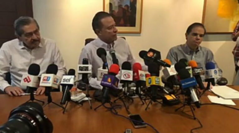 Anuncia Quirino eliminación de la tenencia vehicular en Sinaloa