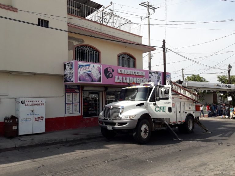 Muere mujer electrocutada en una carnicería de Culiacán
