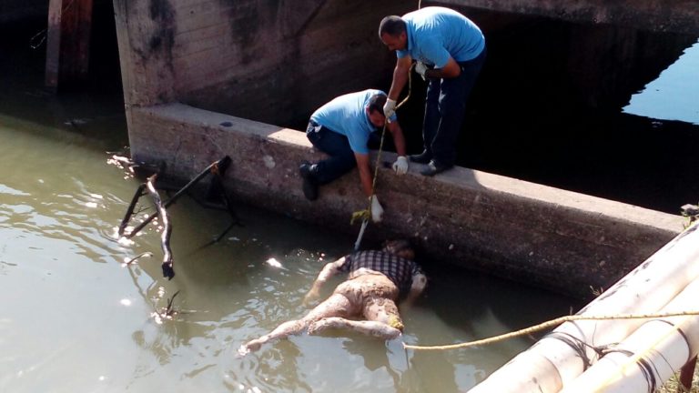 Hallan cadáver en canal San Lorenzo