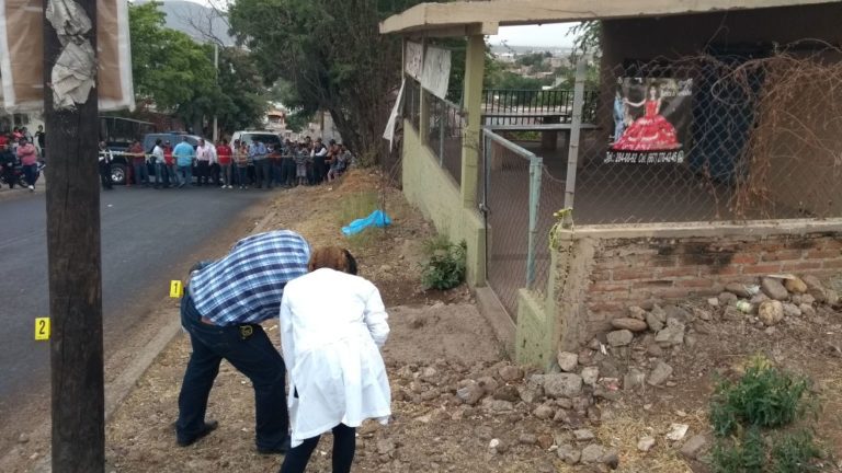 Matan a ayudante de urbano en Los Huizaches