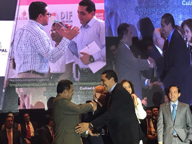 Recibe alcalde de Culiacán premio al Buen Gobierno Municipal 2017