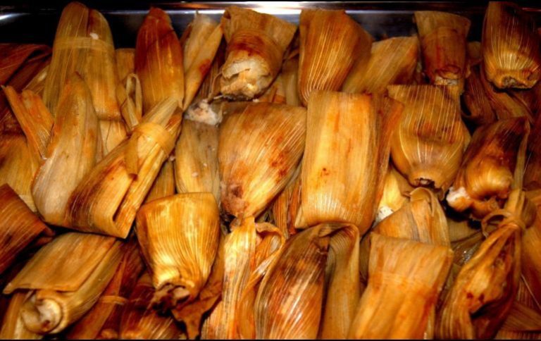Mujer se intoxica por comer 20 tamales en Nochebuena