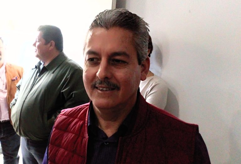 Rigo Valenzuela no da ‘por muerta’ la reelección; apela hoy al PRI