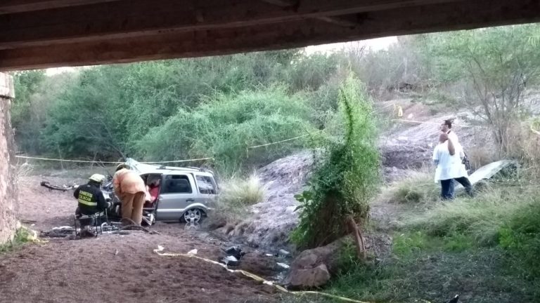 Joven muere al caer a precipicio en la México 15