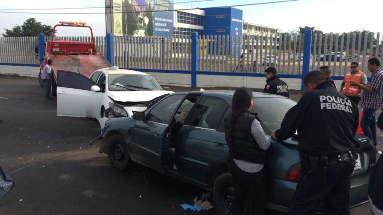Accidente automovilístico deja cuatro heridos frente a la Escuela de Agronomía de la UAS