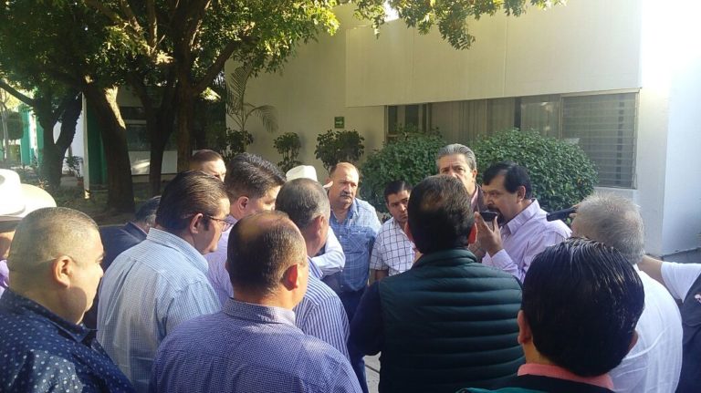 Amenazaron con tomar Sagarpa y el Zapata; les dio resultado