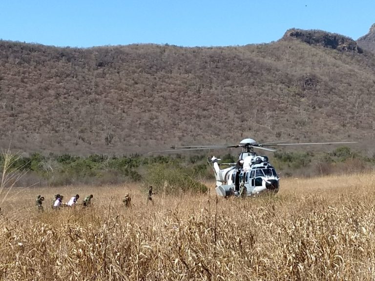 Cinco militares heridos tras volcarse unidad en Guamúchil