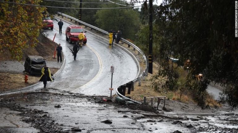 Aludes dejan 13 muertos en el sur de California