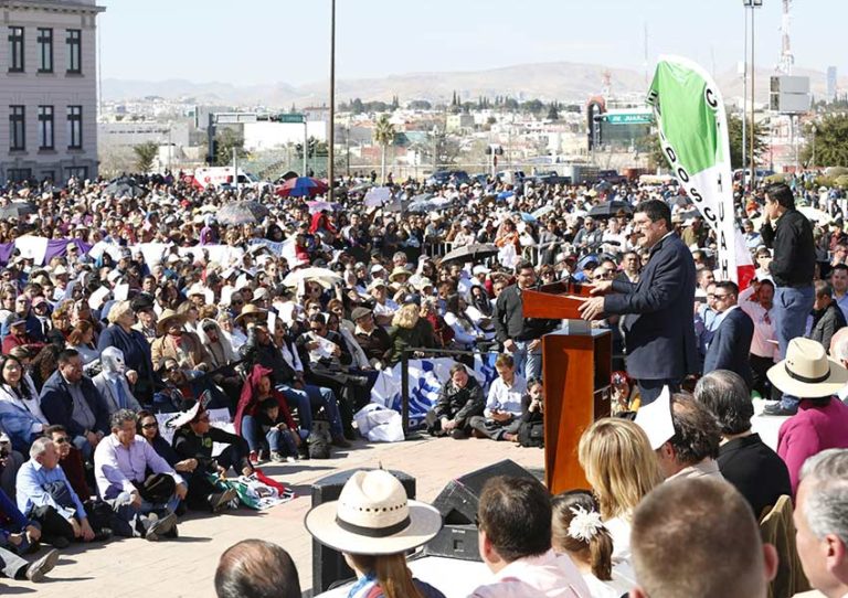 Gobernador de Chihuahua convoca a luchar por recursos