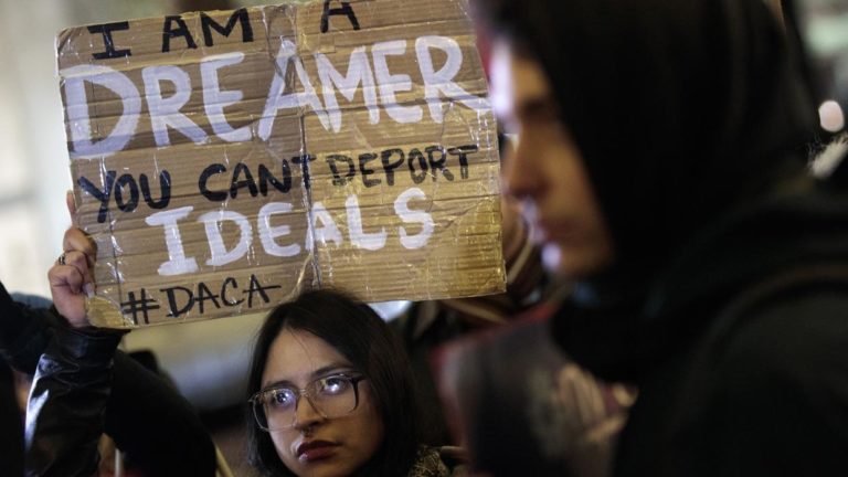 Inmigración autoriza renovación de Daca