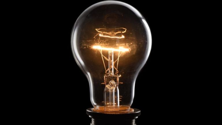 Niega CFE aumento a tarifas; sin alza las domésticas de bajo consumo en 2018