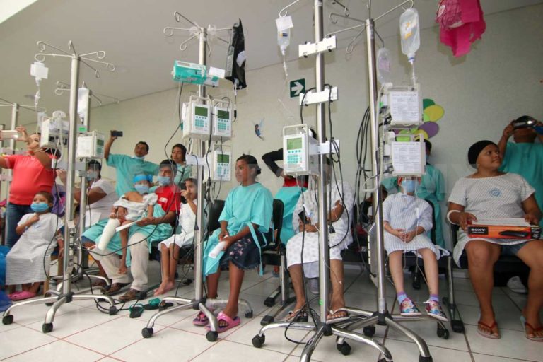 Atacan cuatro males al 70% del presupuesto en IMSS