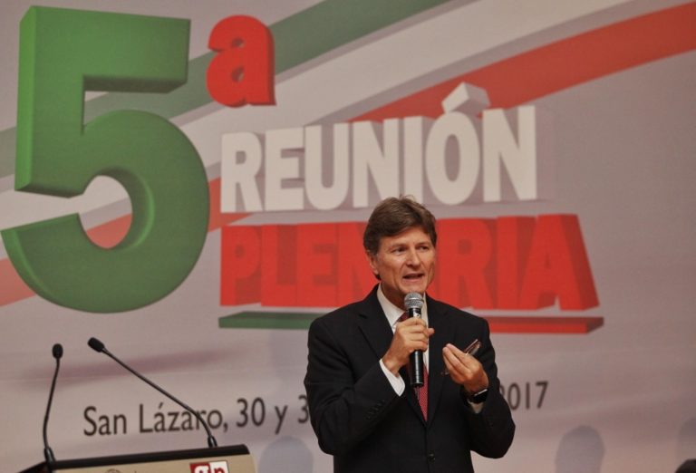 Secretario de Turismo propone legalizar la mariguana en dos estados