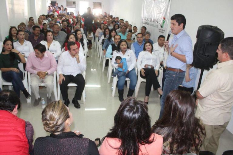Empleados del ayuntamiento se dan ‘la pinta’ a evento del PRI en horario de trabajo