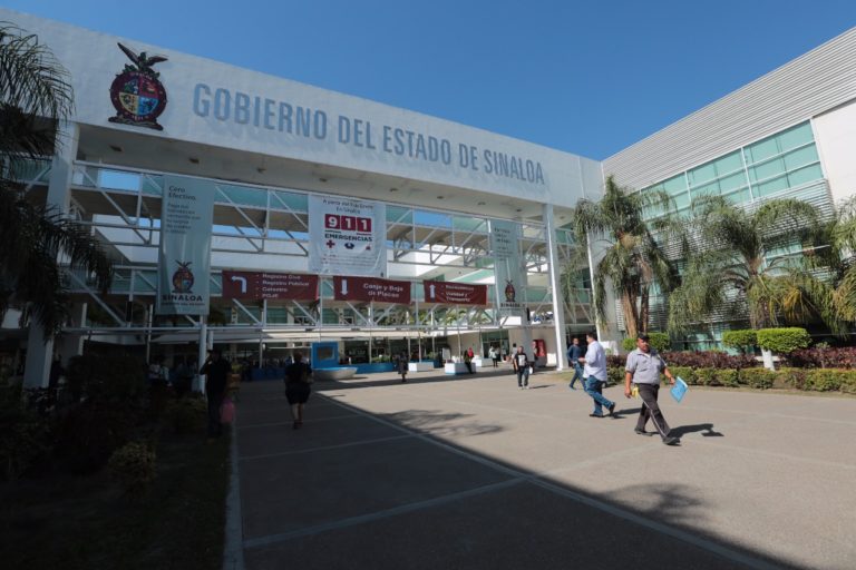 Extiende gobierno horario de la USE