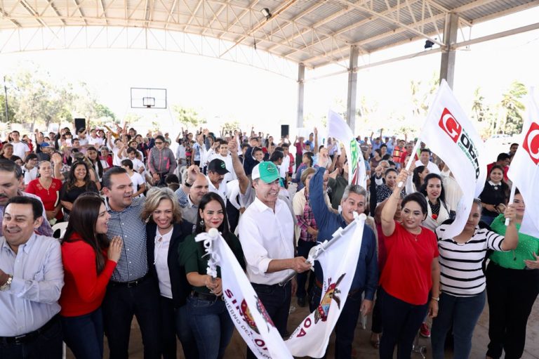 Gobernador anuncia $20 millones en empleo temporal para campos pesqueros