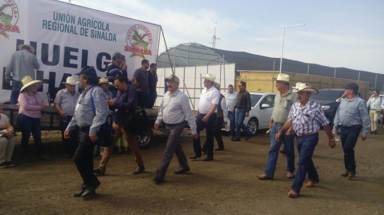 ‘Levantan’ huelga de hambre; pactan productores con gobierno