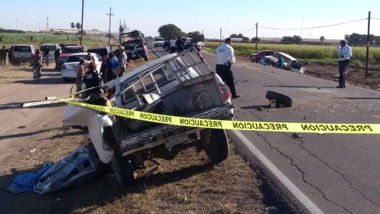 Un muerto y un herido deja accidente automovilístico sobre la 50 en Navolato