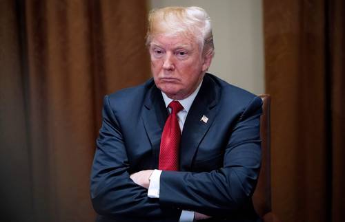 Amaga Trump con paralizar su gobierno si no se sella la frontera