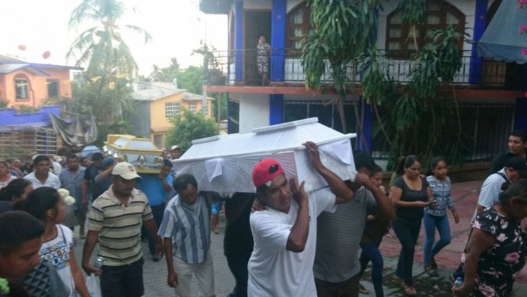 Aumentan a mil las viviendas dañadas por sismo en Oaxaca