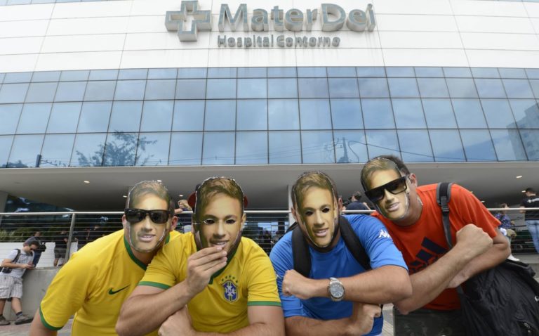 Neymar sale bien de la operación; se rehabilita antes del Mundial