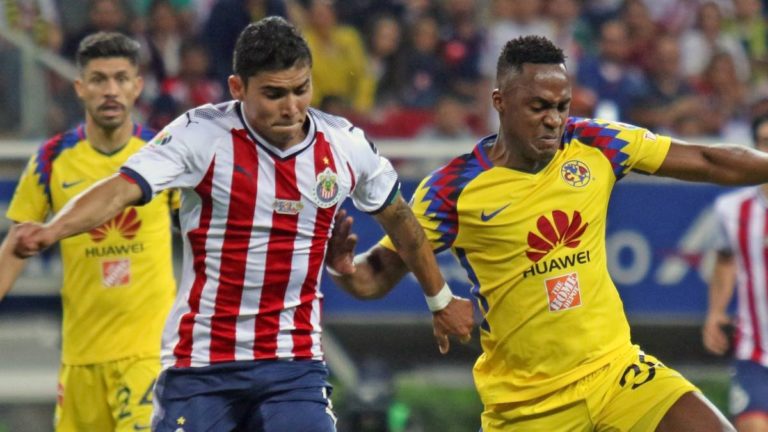 América pierde el liderato con un clásico empate ante las Chivas