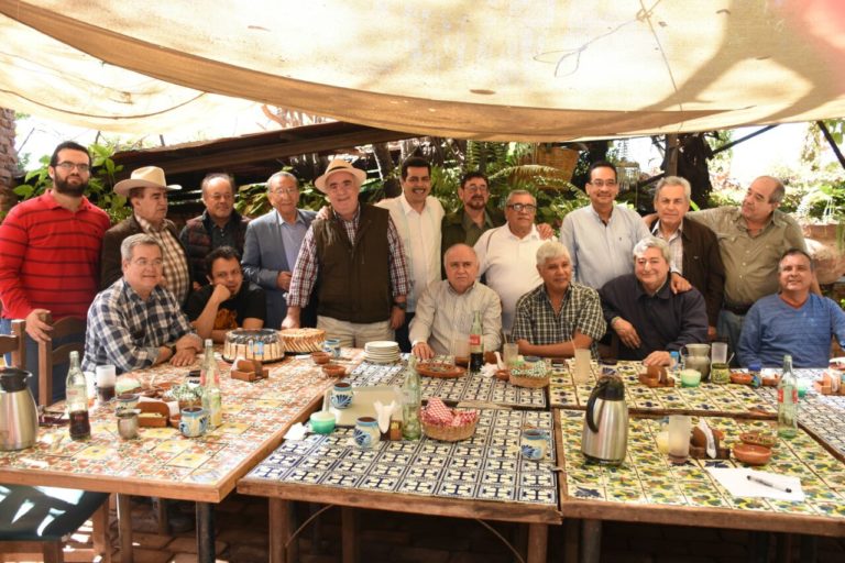 Presume alcalde inversión en vialidades, semáforos y parques