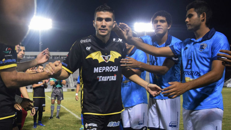 El mundo del futbol da su último adiós a Ezequiel “Cheque” Orozco