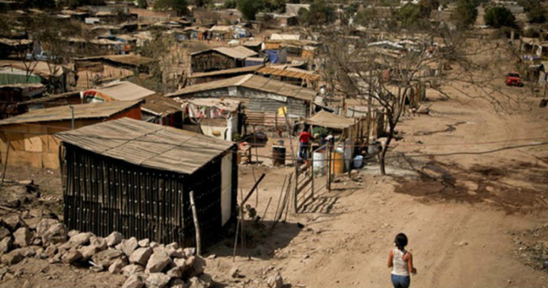 Sinaloa abate 55% de la pobreza extrema en dos años