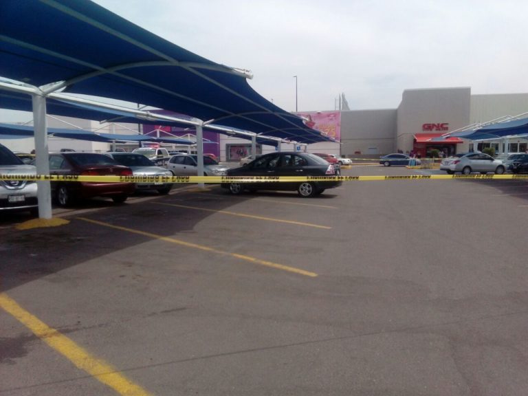 Ejecutan a una mujer en centro comercial de Culiacán
