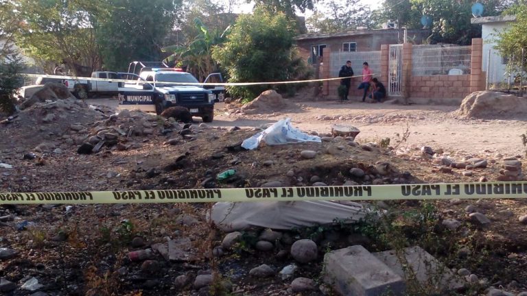 Lo hallan muerto a balazos en medio de cobijas en El Barrio